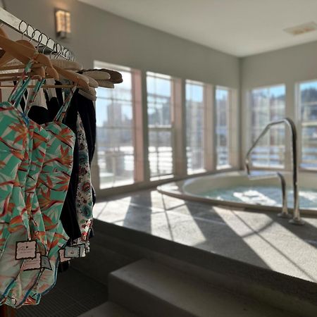 Cannery Pier Hotel & Spa 아스토리아 외부 사진