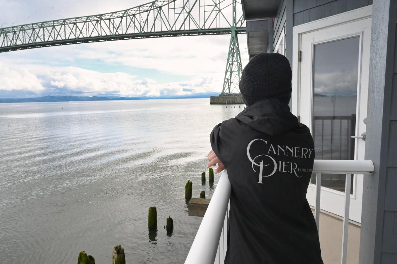 Cannery Pier Hotel & Spa 아스토리아 외부 사진