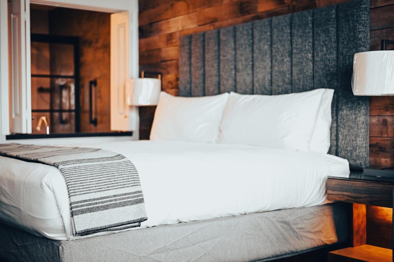 Cannery Pier Hotel & Spa 아스토리아 외부 사진
