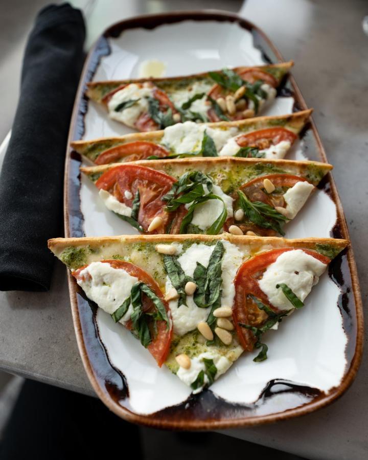 Cannery Pier Hotel & Spa 아스토리아 외부 사진