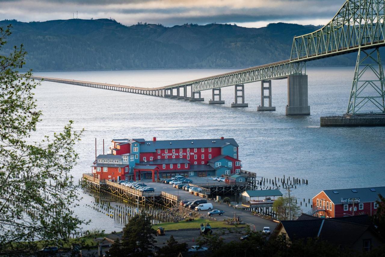 Cannery Pier Hotel & Spa 아스토리아 외부 사진