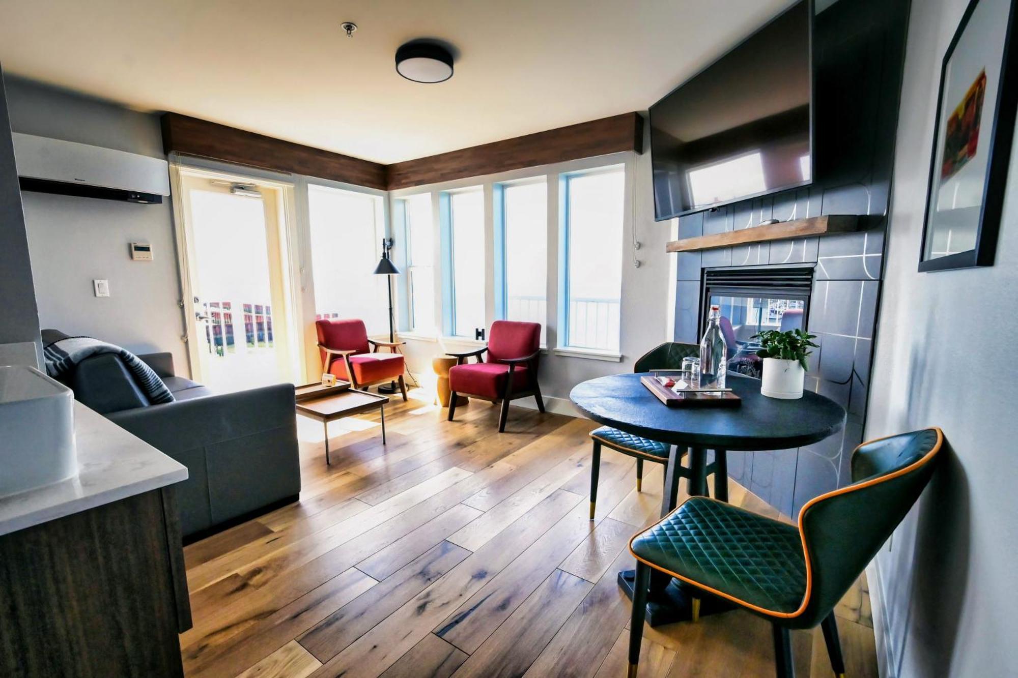 Cannery Pier Hotel & Spa 아스토리아 객실 사진