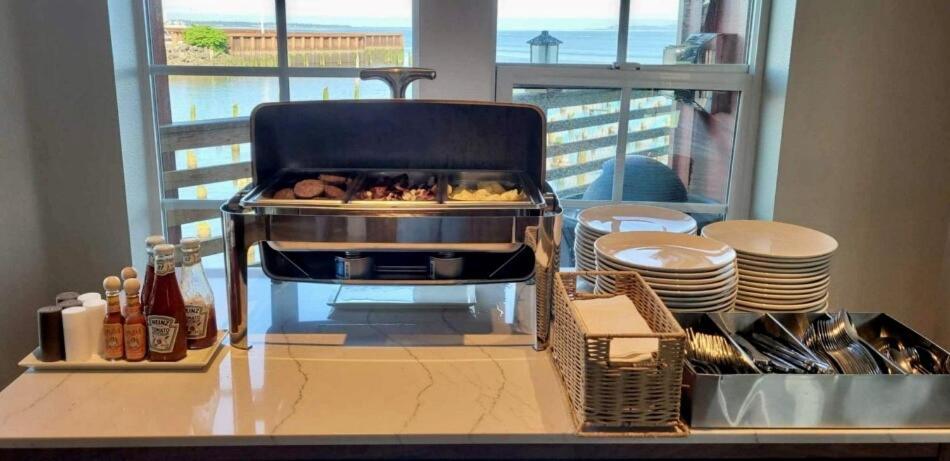 Cannery Pier Hotel & Spa 아스토리아 외부 사진